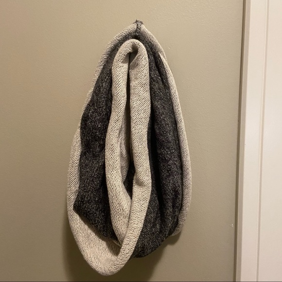 Marl gray infinity scarf - Picture 2 of 6